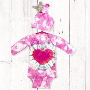 NWT Tie Dye Tiny Bundles Onesie & Hat 3 Mo